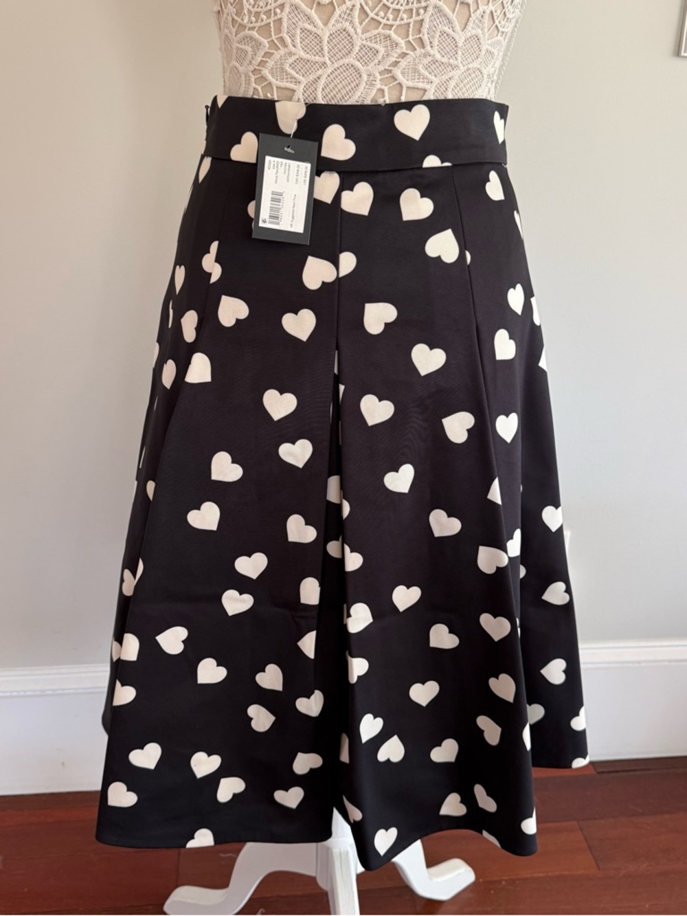 KATE SPADE ♠️ Scattered Heart Black & White Pleated Midi Skirt Sz 4 $298 - Picture 3 of 4